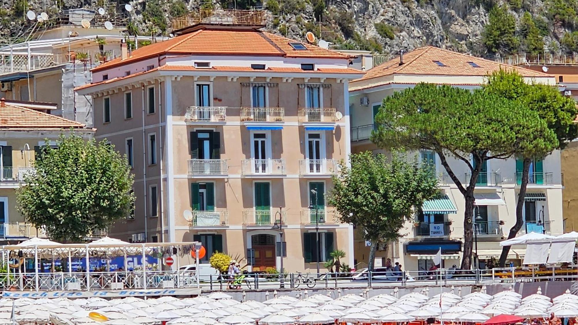 Galene - Beachfront In Costa D'Amalfi Майори Экстерьер фото